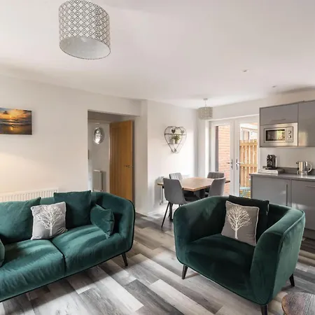 Host & - Shipwright Apartment Whitby